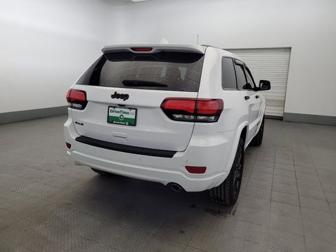Used 2018 Jeep Grand Cherokee Altitude AWD/4WD image 7
