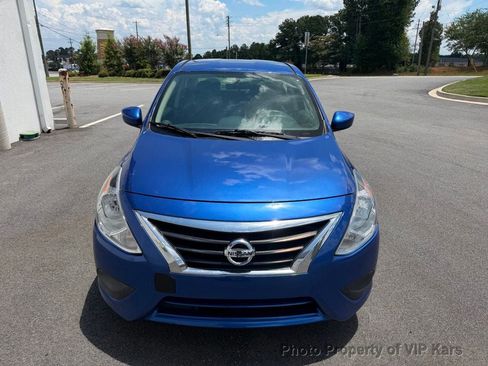 Used 2017 Nissan Versa SV FWD image 2