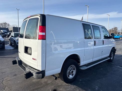 Used 2024 GMC Savana 2500 w/ Driver Convenience Package image 7