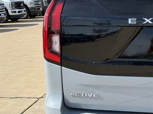 New 2026 Ford Expedition Active image 7