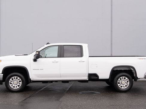 Used 2024 Chevrolet Silverado 3500 LT image 24