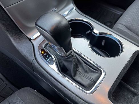 Used 2020 Jeep Grand Cherokee Laredo image 15