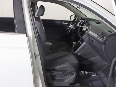 Used 2018 Volkswagen Tiguan SE image 25