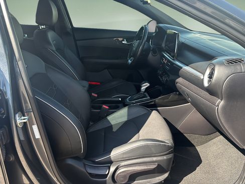 Used 2022 Kia Forte GT-Line FWD image 11