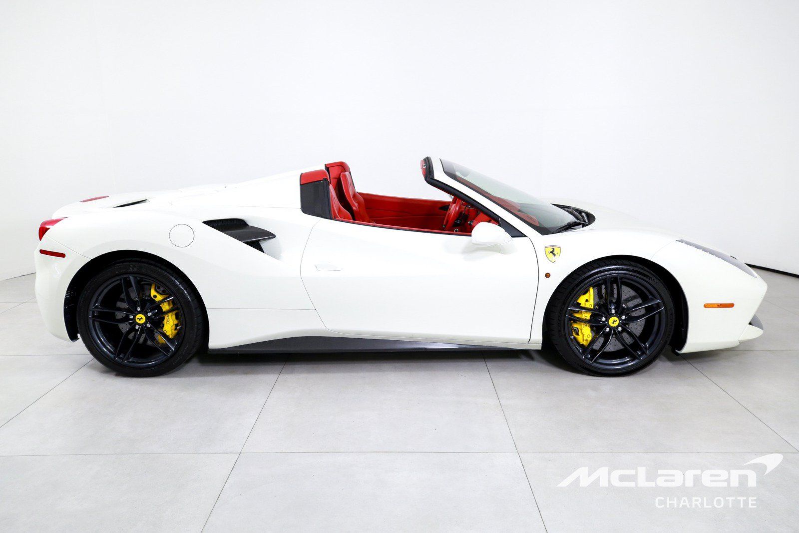 Used 2018 Ferrari 488 Spider RWD image 10