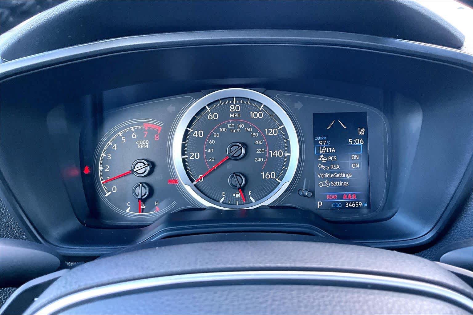 Used 2022 Toyota Corolla SE FWD image 24