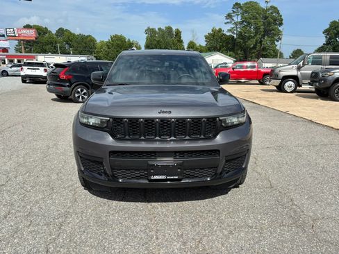 Used 2023 Jeep Grand Cherokee L Laredo AWD/4WD image 8