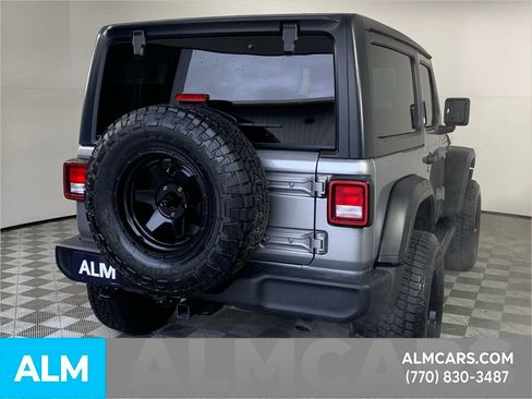 Used 2019 Jeep Wrangler Sport image 9