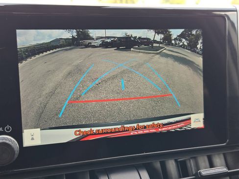 Used 2025 Toyota RAV4 XLE FWD image 18