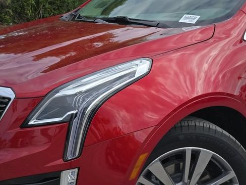 Used 2025 Cadillac XT5 Premium Luxury w/ Technology Package FWD image 9