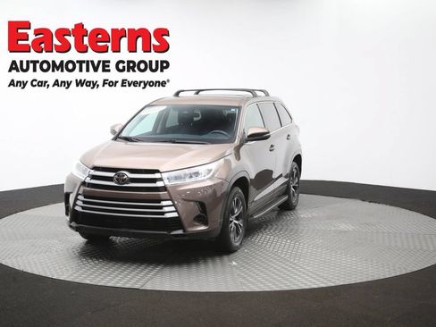 Used 2019 Toyota Highlander LE FWD image 53