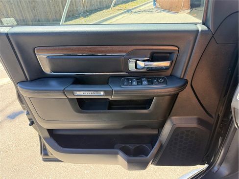 Used 2016 RAM 3500 Laramie AWD/4WD image 27