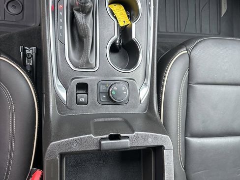 Used 2023 Chevrolet Traverse Premier w/ Redline Edition image 17