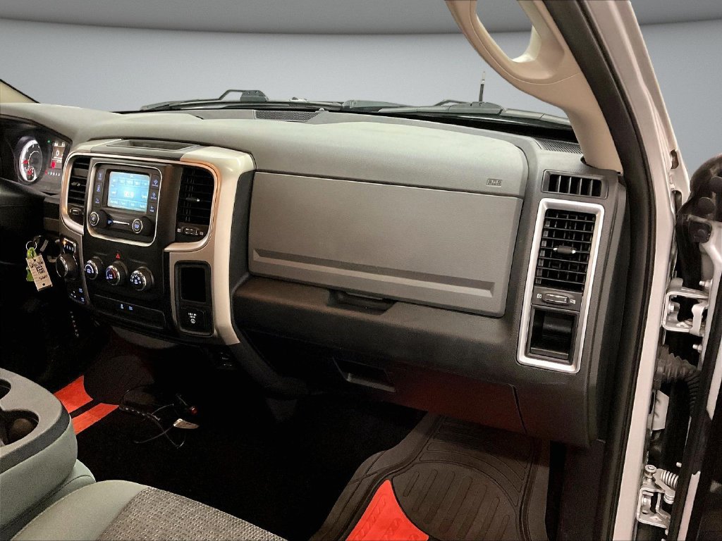 Used 2016 RAM 1500 Classic SLT w/ Protection Group AWD/4WD image 27