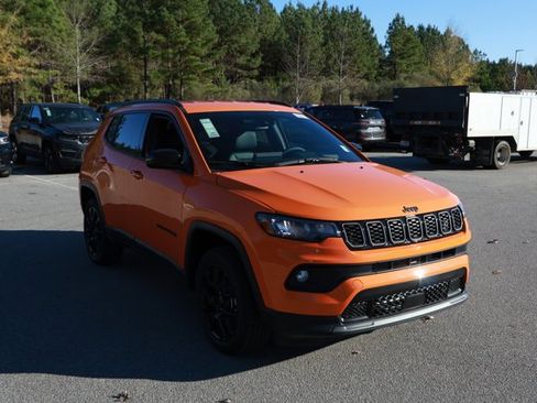 New 2026 Jeep Compass Latitude image 3