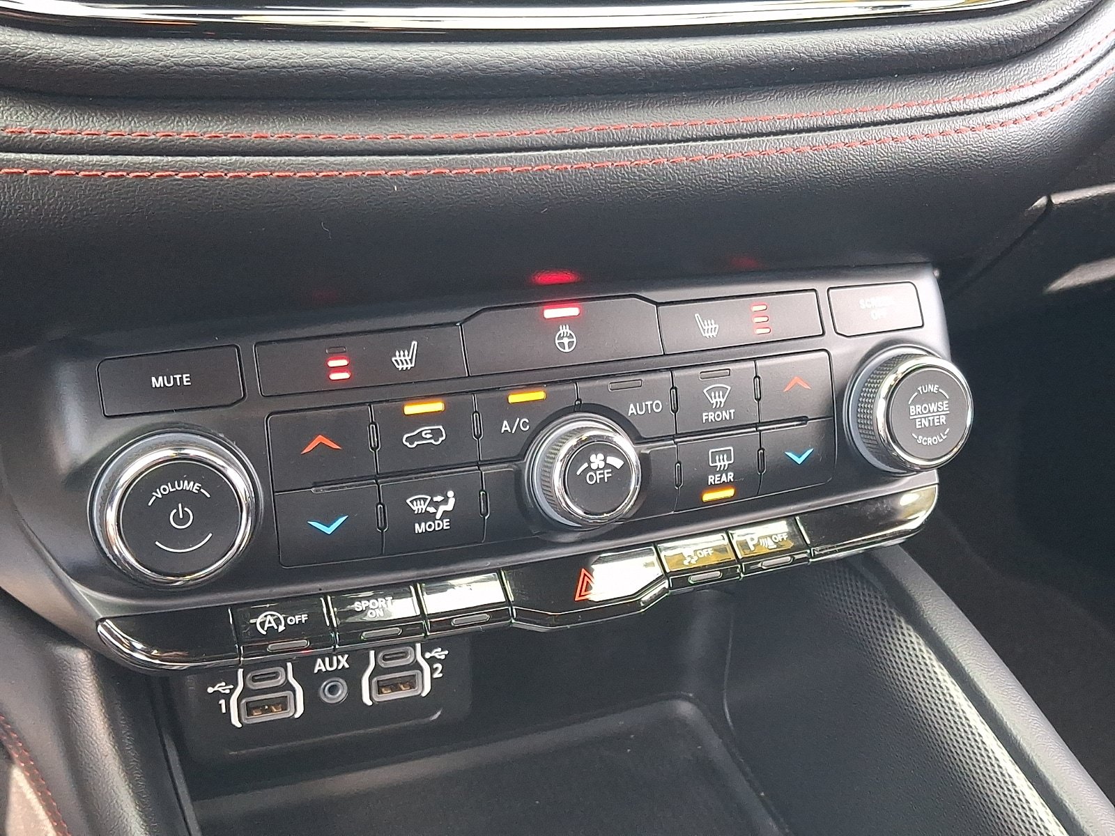 Certified 2025 Dodge Durango GT w/ Blacktop Package AWD/4WD image 16