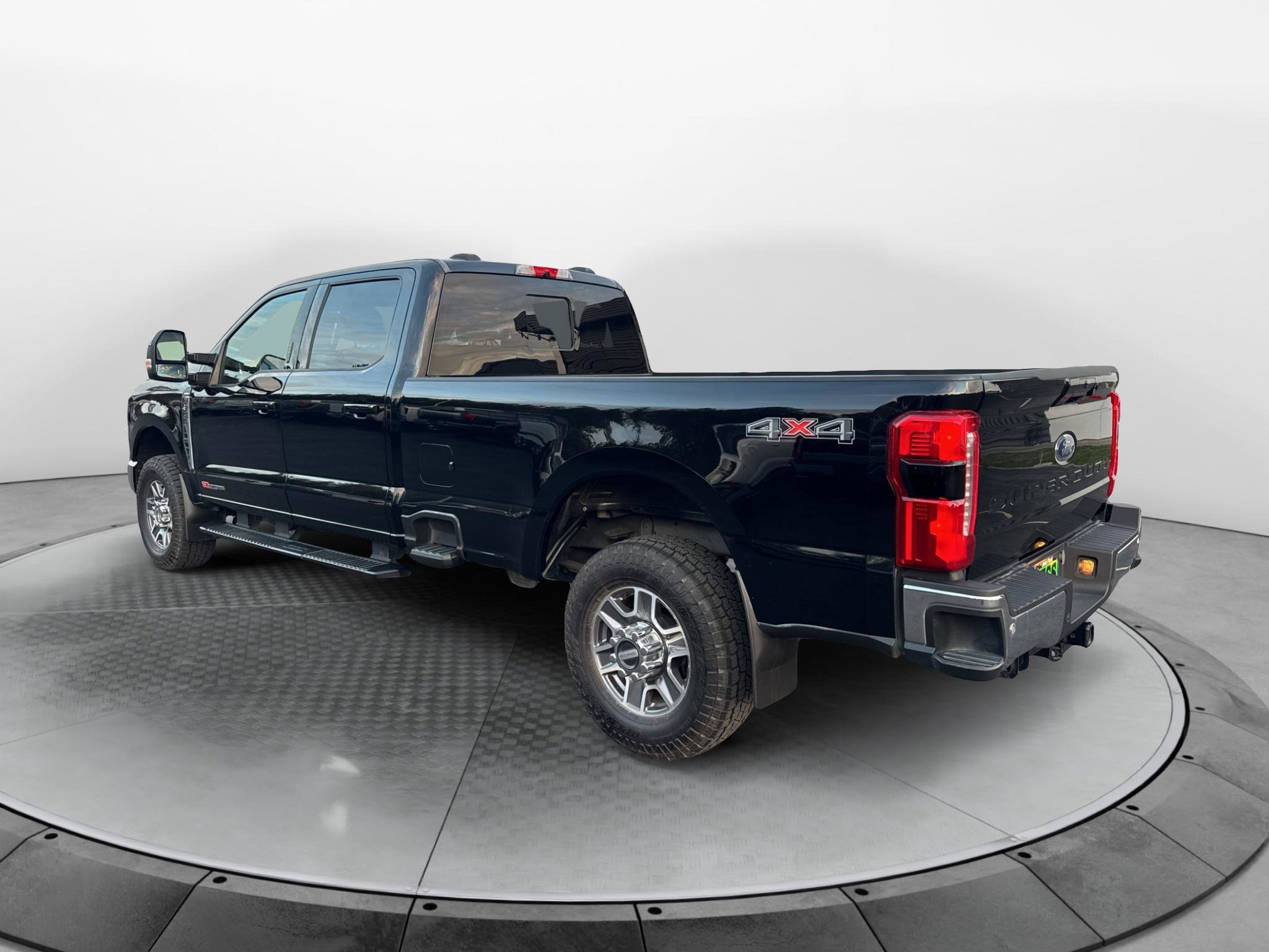 Used 2024 Ford F350 Lariat w/ Camper Package AWD/4WD image 3