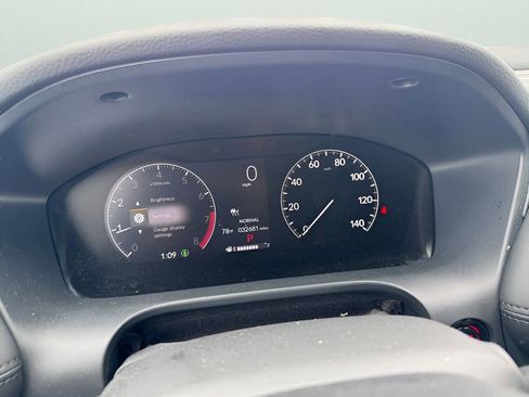Used 2025 Honda HR-V LX image 16