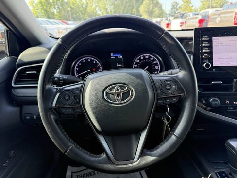Used 2022 Toyota Camry SE FWD image 23