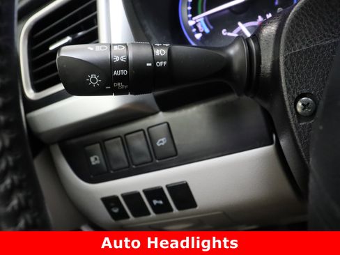 Used 2018 Toyota Highlander Limited image 28