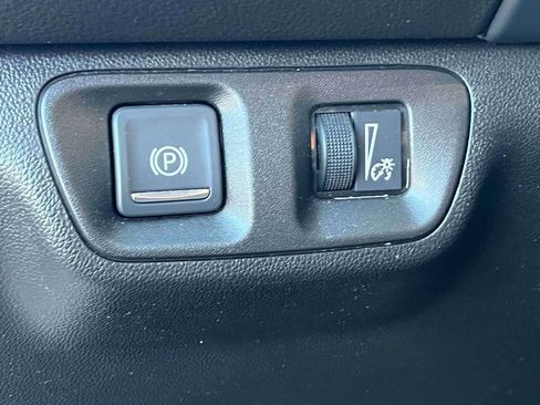 Used 2023 GMC Acadia SLT w/ Preferred Package AWD/4WD image 21