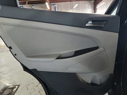 Used 2017 Hyundai Tucson Value AWD/4WD image 19