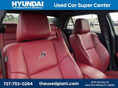 Used 2020 Chrysler 300 S w/ Safetytec Plus Group RWD image 6