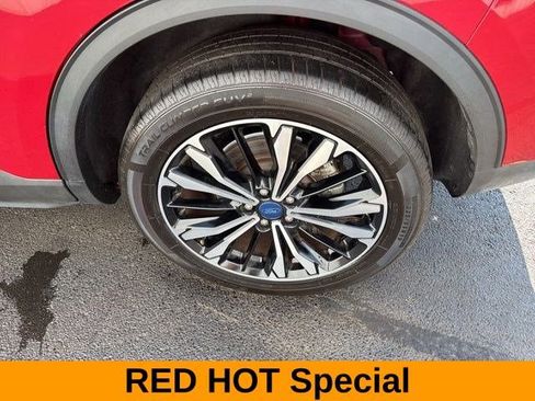 Used 2022 Ford Escape SEL w/ SEL Stealth AWD Package image 46