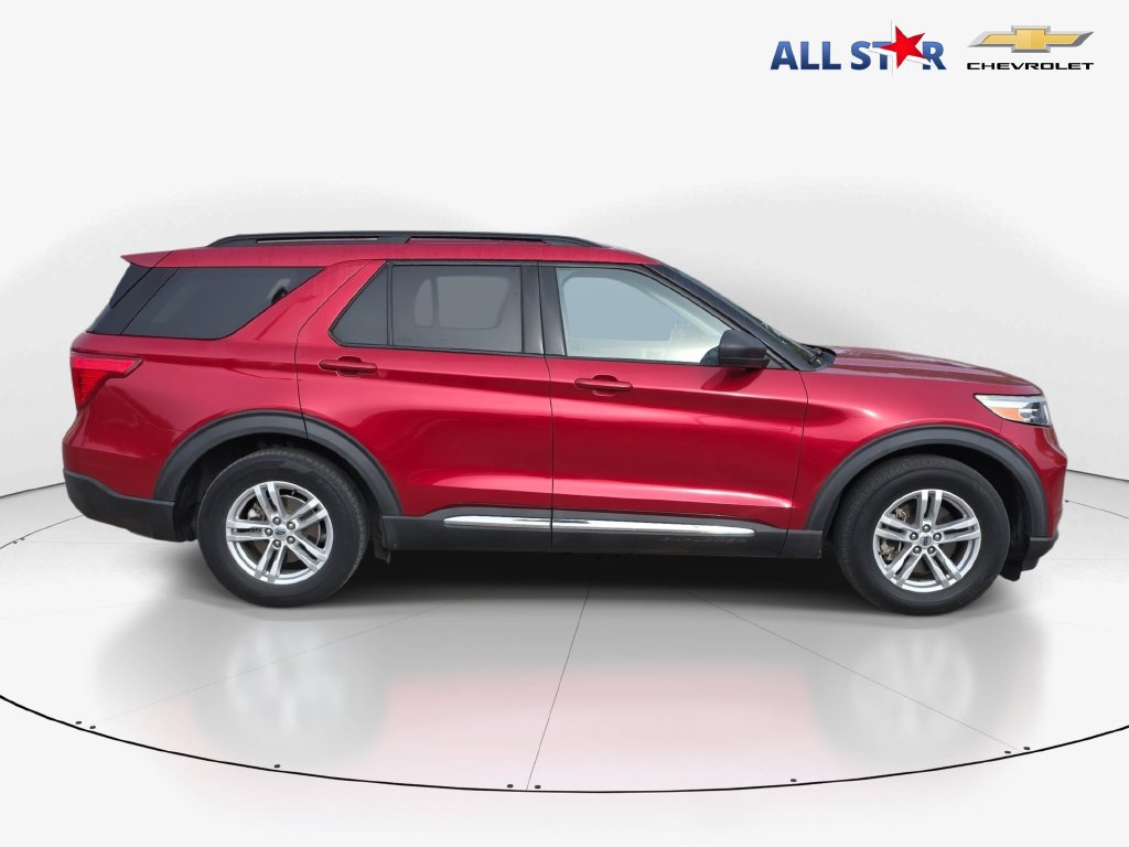 Used 2020 Ford Explorer XLT w/ Equipment Group 202A RWD image 2