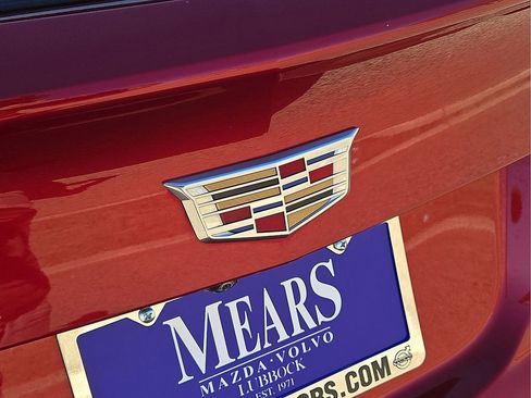 Used 2024 Cadillac XT4 Premium Luxury image 13