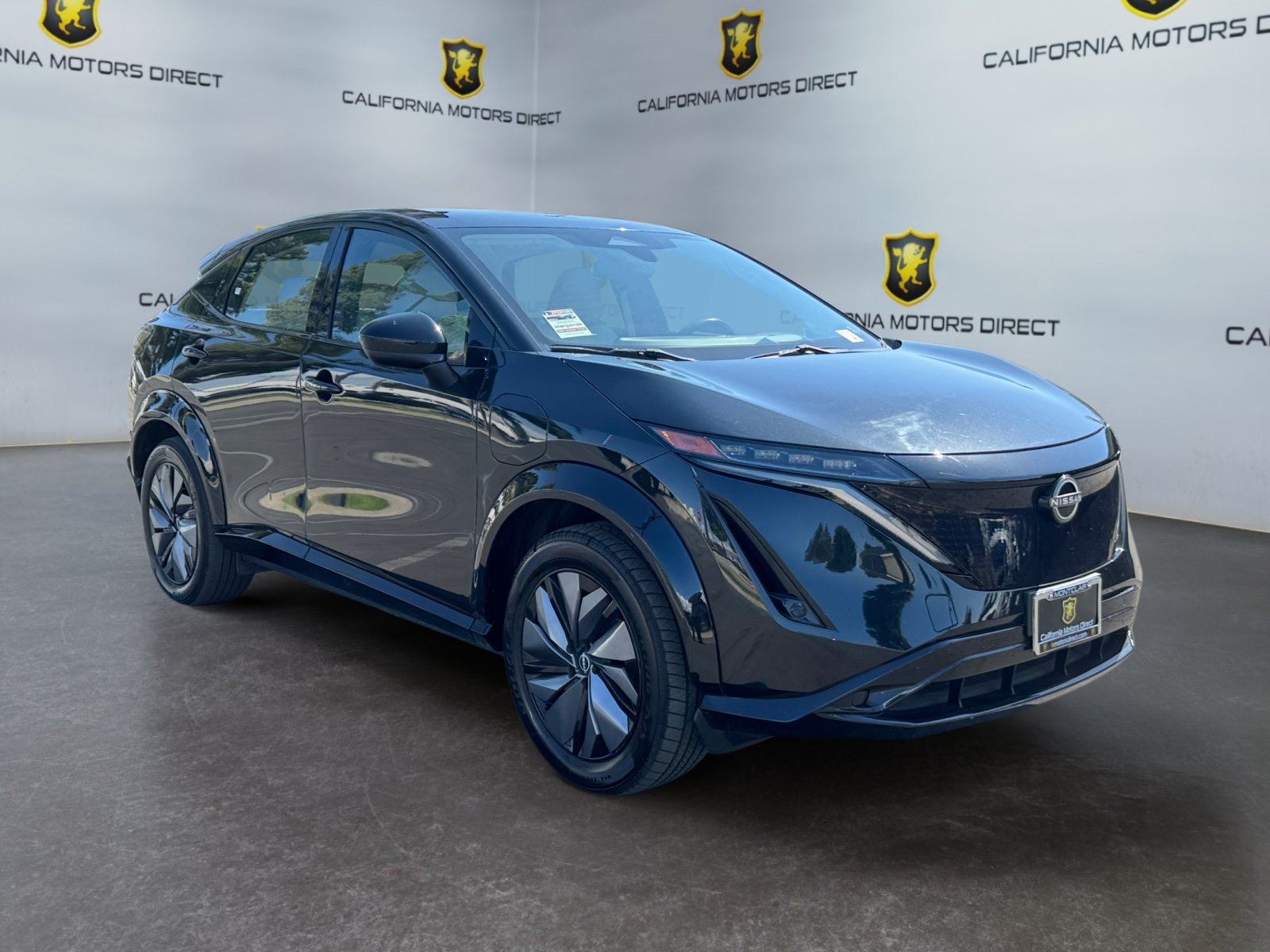 Used 2023 Nissan Ariya AWD image 7