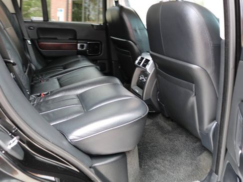 Used 2010 Land Rover Range Rover HSE AWD/4WD image 28