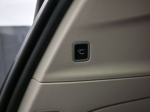 Certified 2023 Chrysler Pacifica Touring-L FWD image 27
