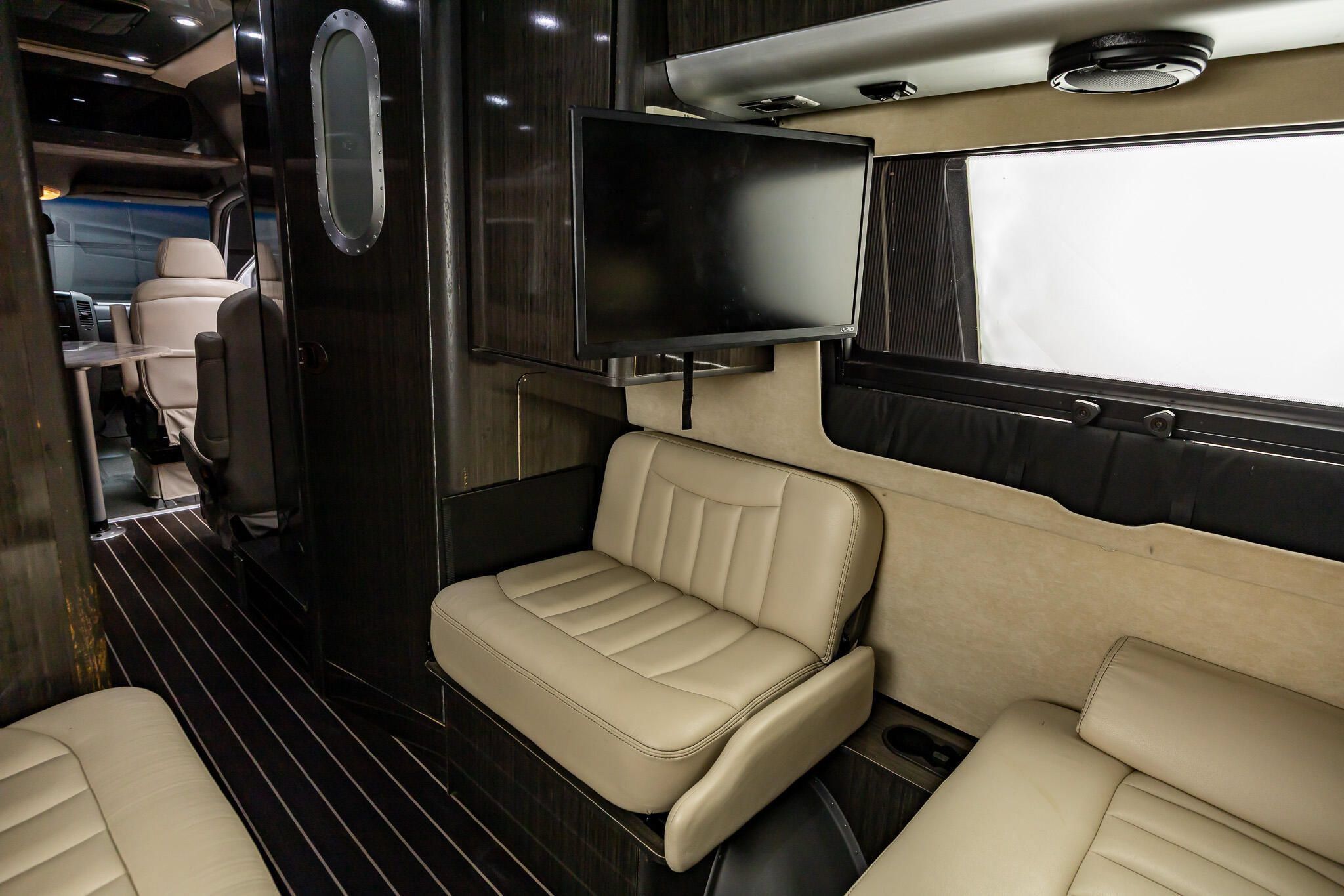 Used 2015 Mercedes-Benz Sprinter 3500 image 38