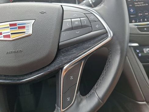 Used 2023 Cadillac XT5 Premium Luxury w/ LPO, Floor Liner Package AWD/4WD image 24