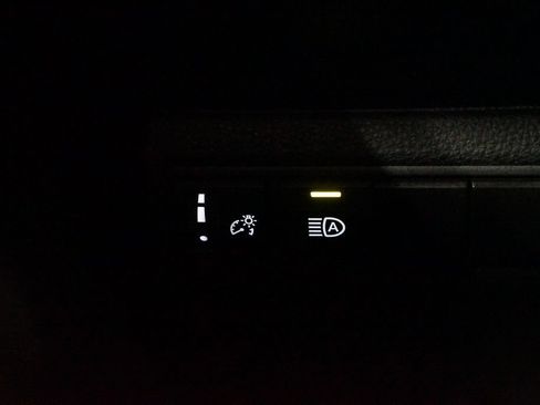 Used 2024 Toyota Corolla LE FWD image 22