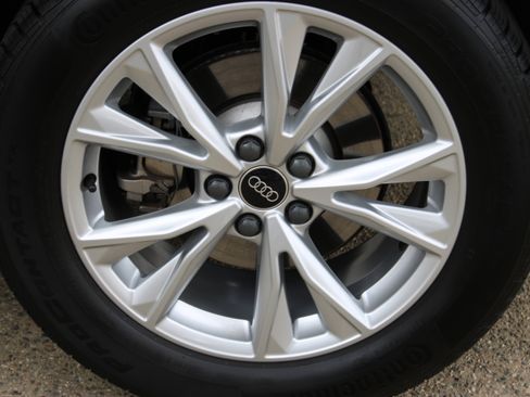 Certified 2025 Audi Q3 2.0T Premium Plus w/ Premium Plus Package AWD/4WD image 12