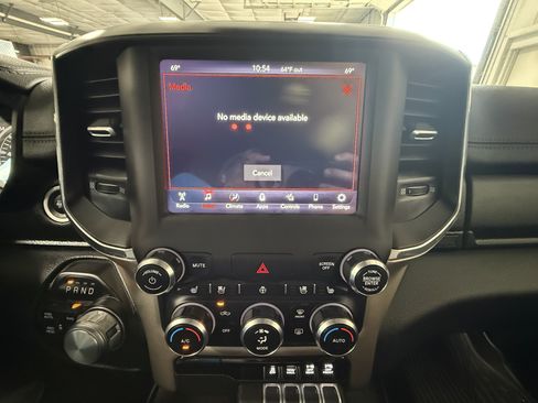 Used 2021 RAM 1500 Laramie AWD/4WD image 23