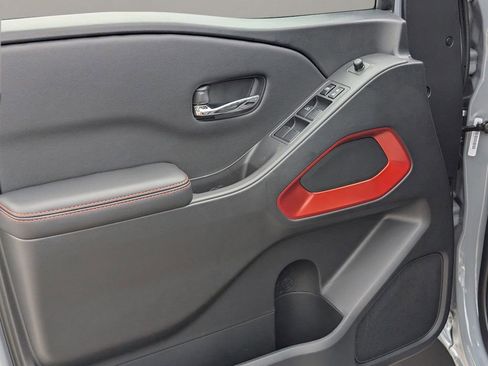 New 2025 Nissan Frontier PRO-4X image 27