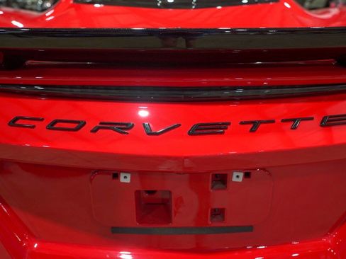 Used 2020 Chevrolet Corvette Stingray Preferred Cpe w/ 2LT Preferred Equipment Group RWD image 24