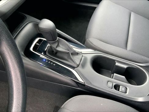 Used 2024 Toyota Corolla LE image 17