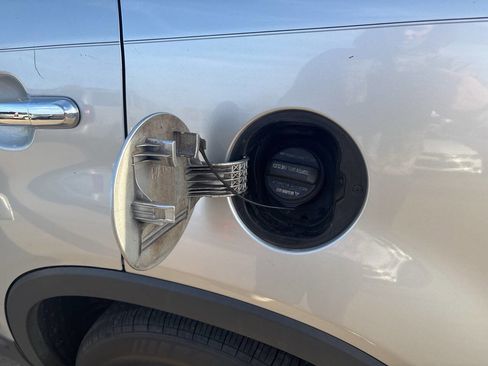 Used 2013 Kia Sorento LX w/ Convenience Pkg image 23