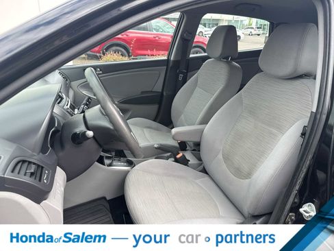 Used 2017 Hyundai Accent SE FWD image 11