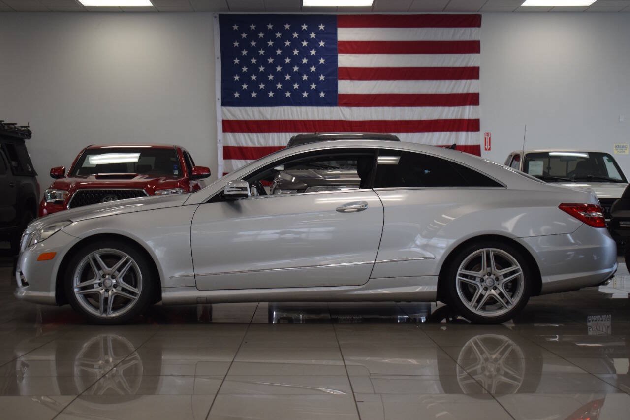 Used 2011 Mercedes-Benz E 550 Coupe image 4