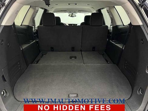 Used 2017 Chevrolet Traverse LT image 18