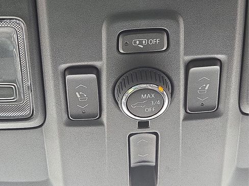 Certified 2025 GMC Yukon Denali image 22