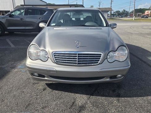 Used 2003 Mercedes-Benz C 240 Sedan image 3