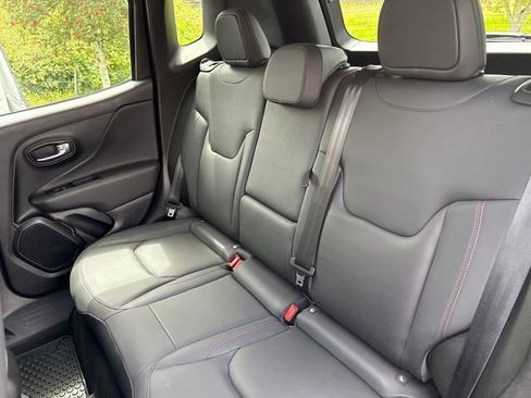 Used 2022 Jeep Renegade Trailhawk w/ Trailer Tow Group AWD/4WD image 19