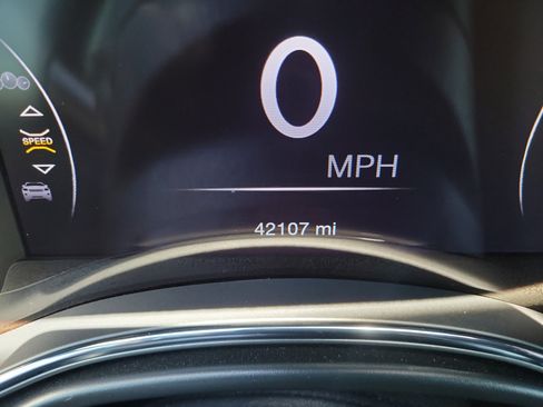 Used 2022 Jeep Grand Cherokee Laredo X image 22