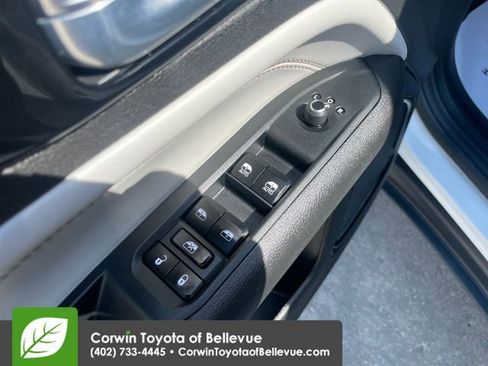 Used 2025 Jeep Compass Limited AWD/4WD image 19